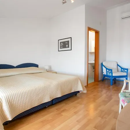 Zimmer F3